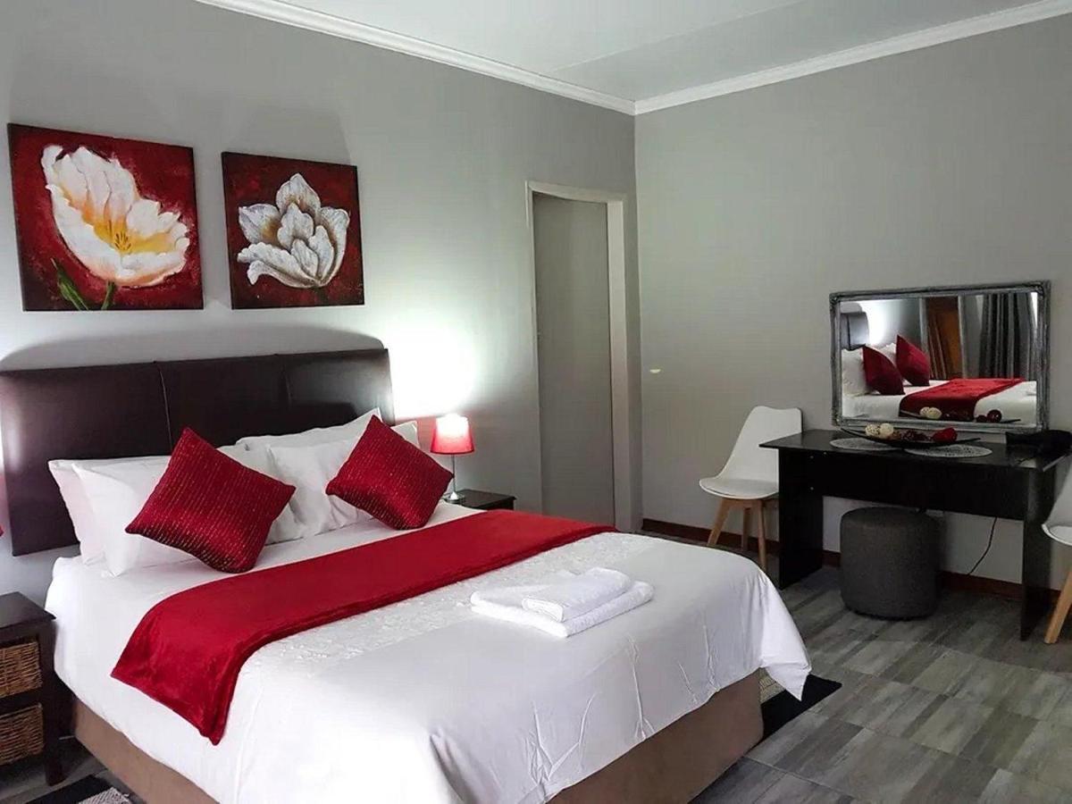 קלרקסדורפ Gemstone Guest House מראה חיצוני תמונה