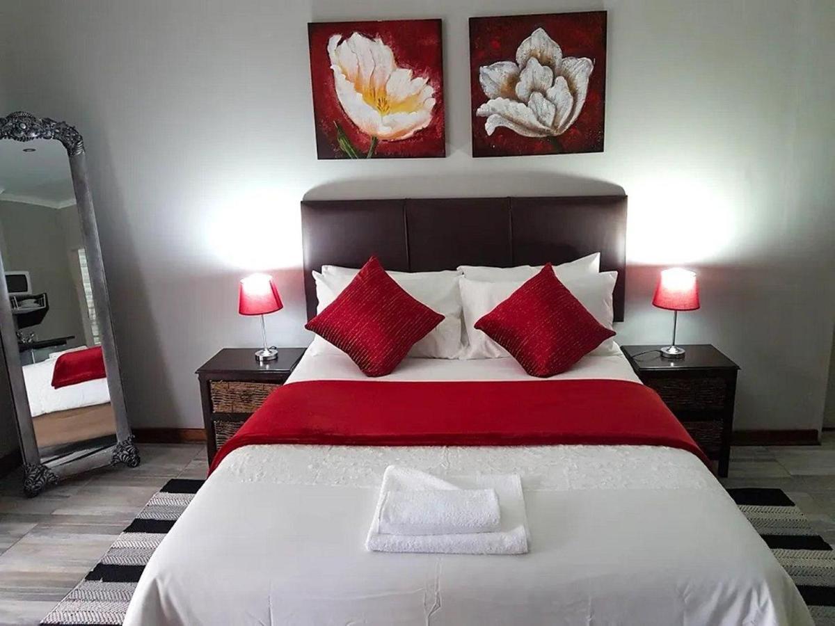קלרקסדורפ Gemstone Guest House מראה חיצוני תמונה