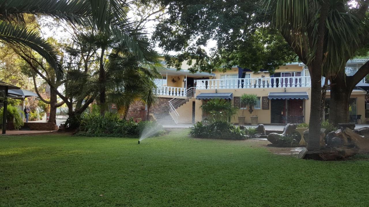 קלרקסדורפ Gemstone Guest House מראה חיצוני תמונה