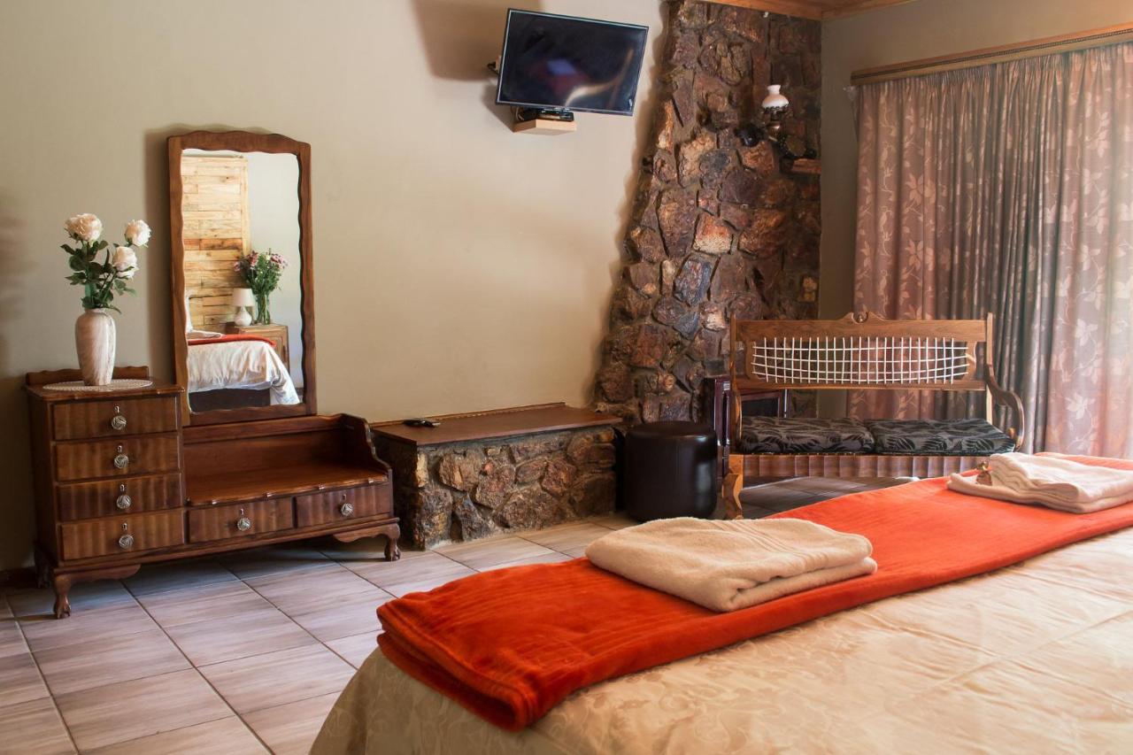 קלרקסדורפ Gemstone Guest House מראה חיצוני תמונה