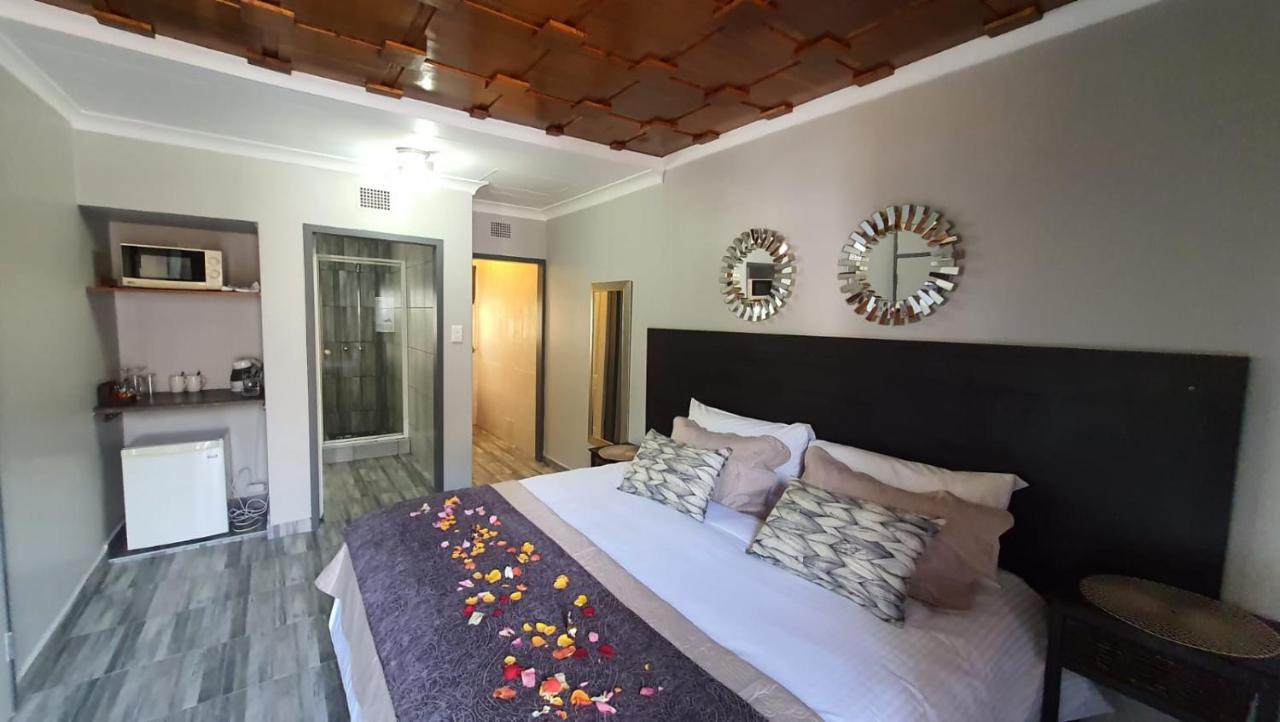 קלרקסדורפ Gemstone Guest House מראה חיצוני תמונה