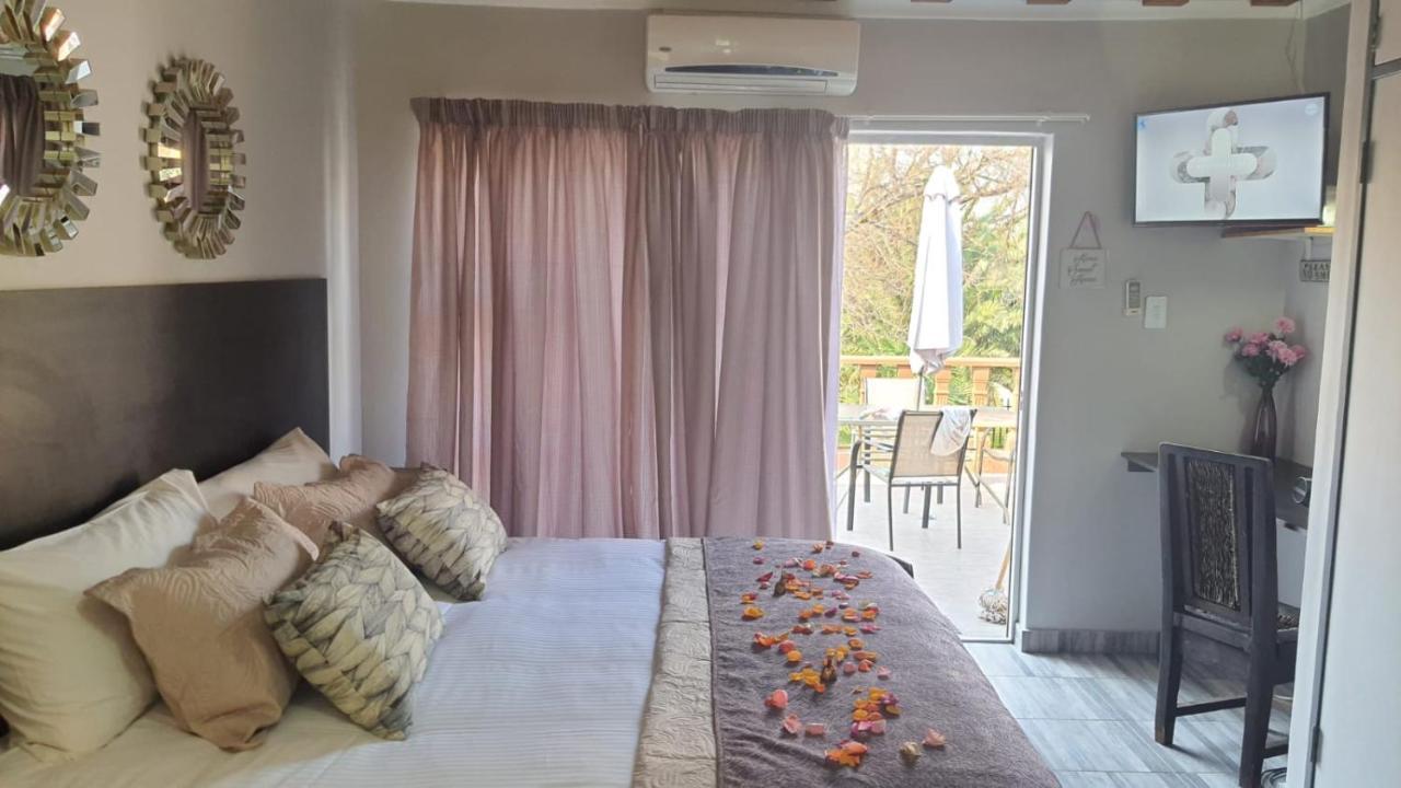 קלרקסדורפ Gemstone Guest House מראה חיצוני תמונה