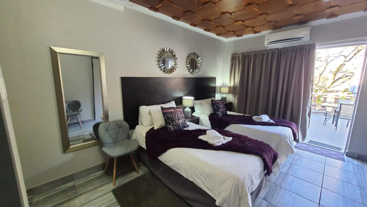 קלרקסדורפ Gemstone Guest House מראה חיצוני תמונה