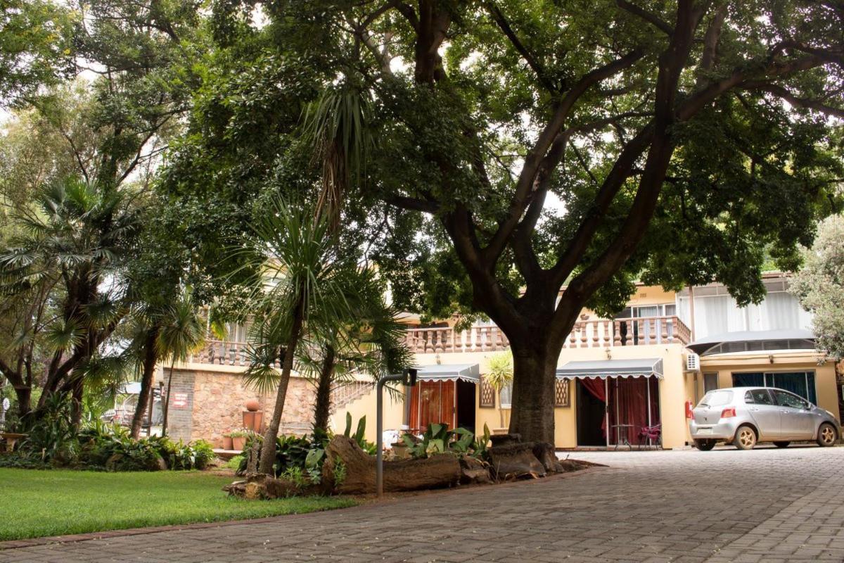 קלרקסדורפ Gemstone Guest House מראה חיצוני תמונה