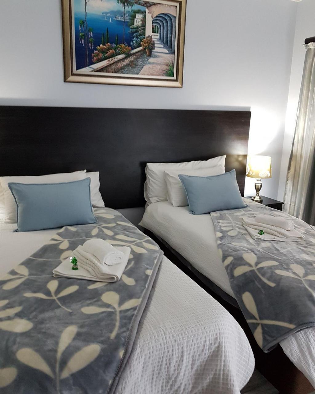 קלרקסדורפ Gemstone Guest House מראה חיצוני תמונה