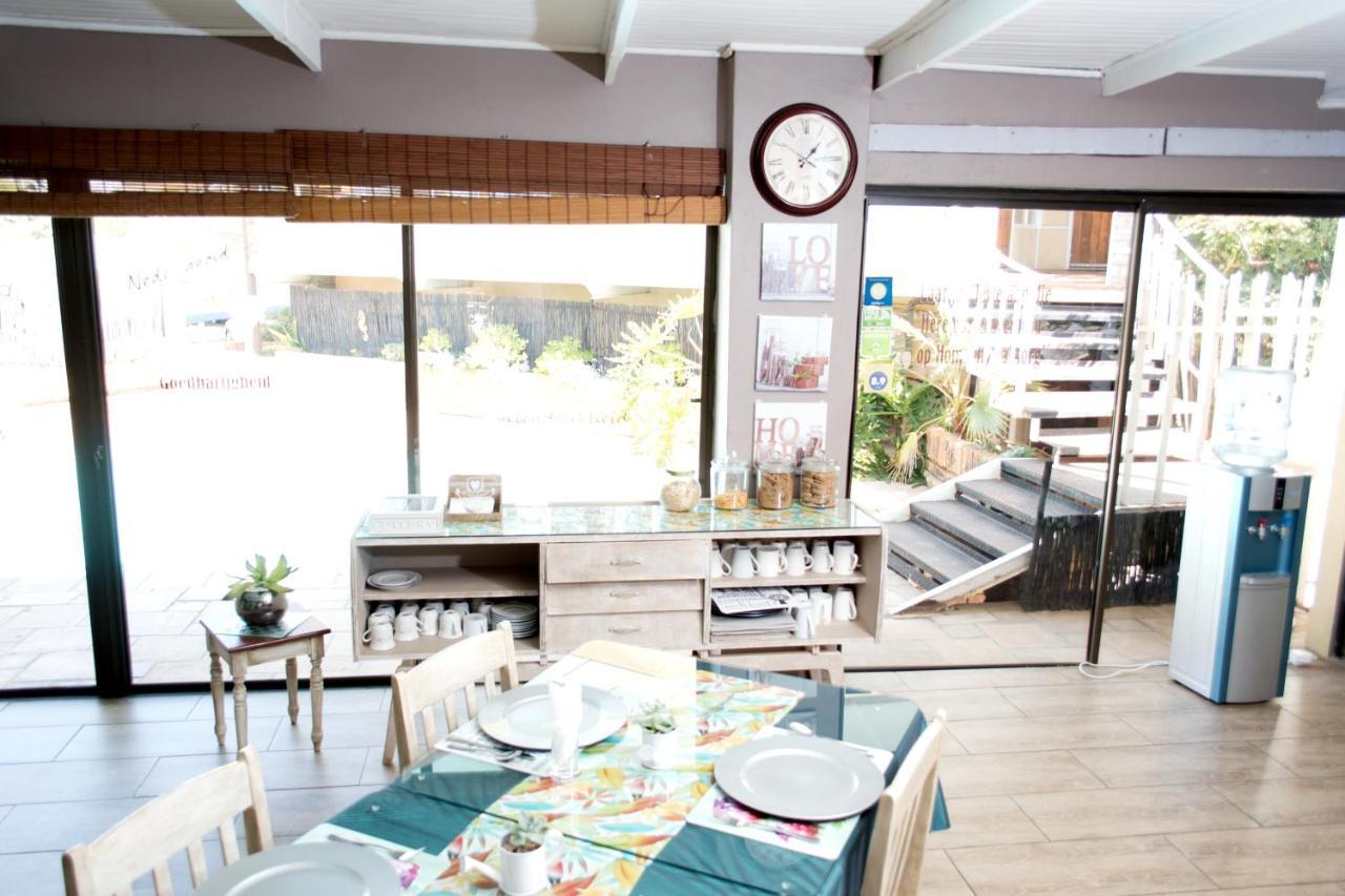 קלרקסדורפ Gemstone Guest House מראה חיצוני תמונה