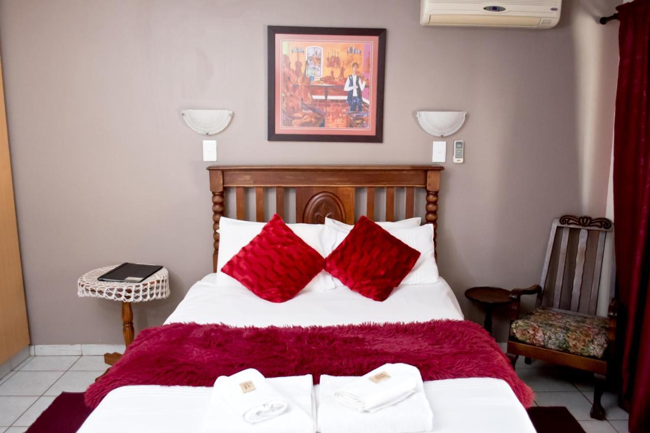 קלרקסדורפ Gemstone Guest House מראה חיצוני תמונה