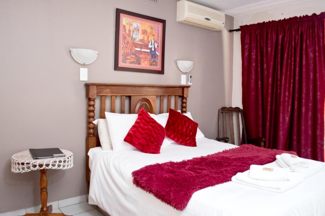 קלרקסדורפ Gemstone Guest House מראה חיצוני תמונה